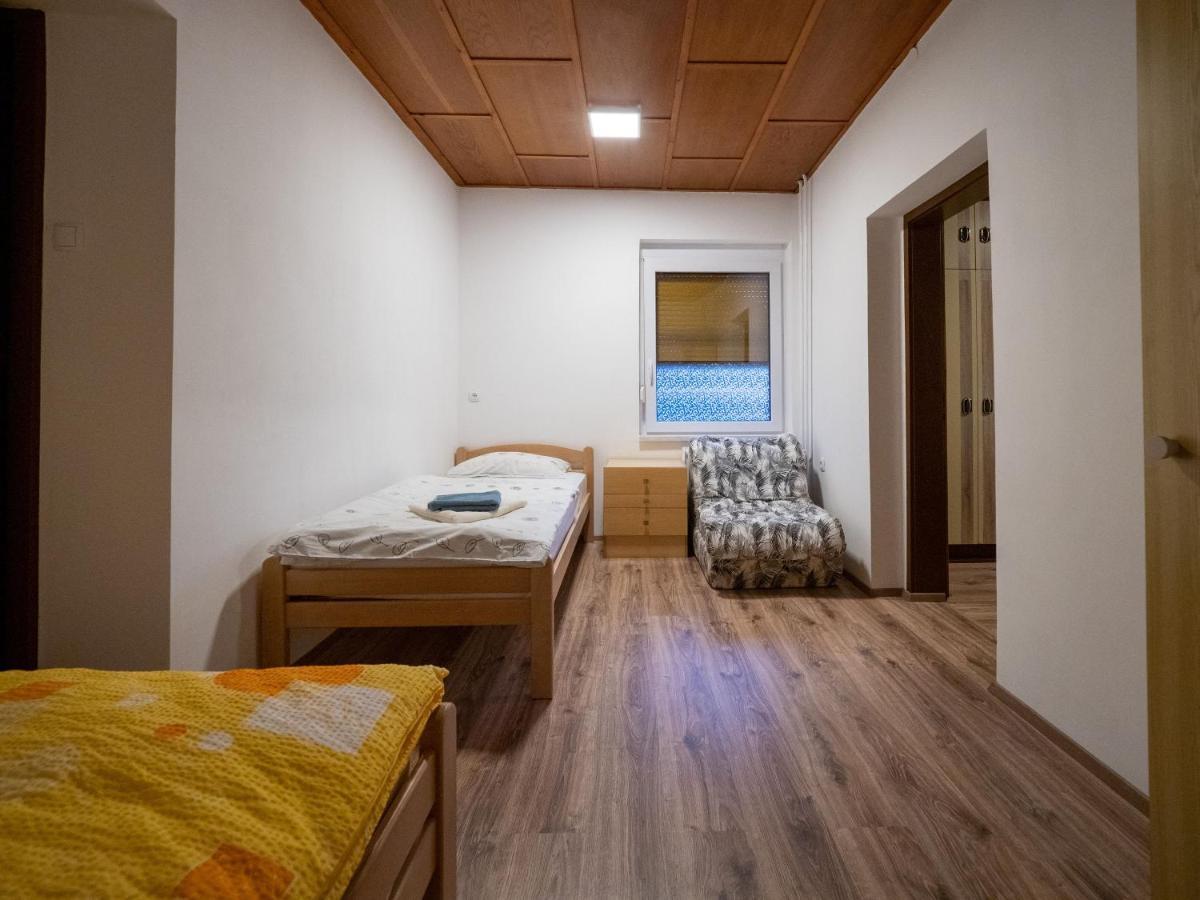Appartement Kiara 7 à Jesenice Extérieur photo